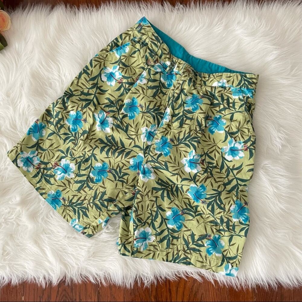 90s Vintage Hawaiian Shorts Green Floral